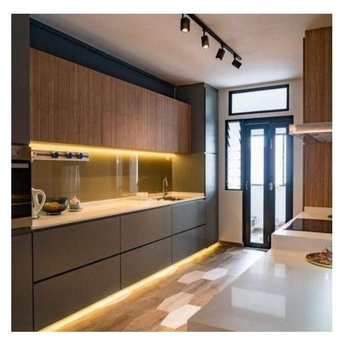 Keukenkasten voor villa's/appartementen met topkleurige fineer en duurzaam massief hout