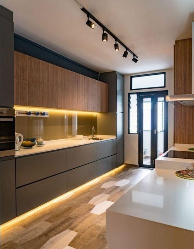 Gepersonaliseerde kledingkast met drawer glijbaan en modern ontwerp