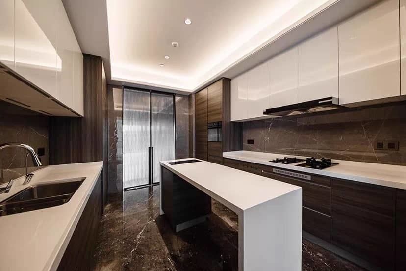 Hoogwaardig ODM/OEM Customized Veneer Color Modern Houten Complete Luxe Keukenkasten