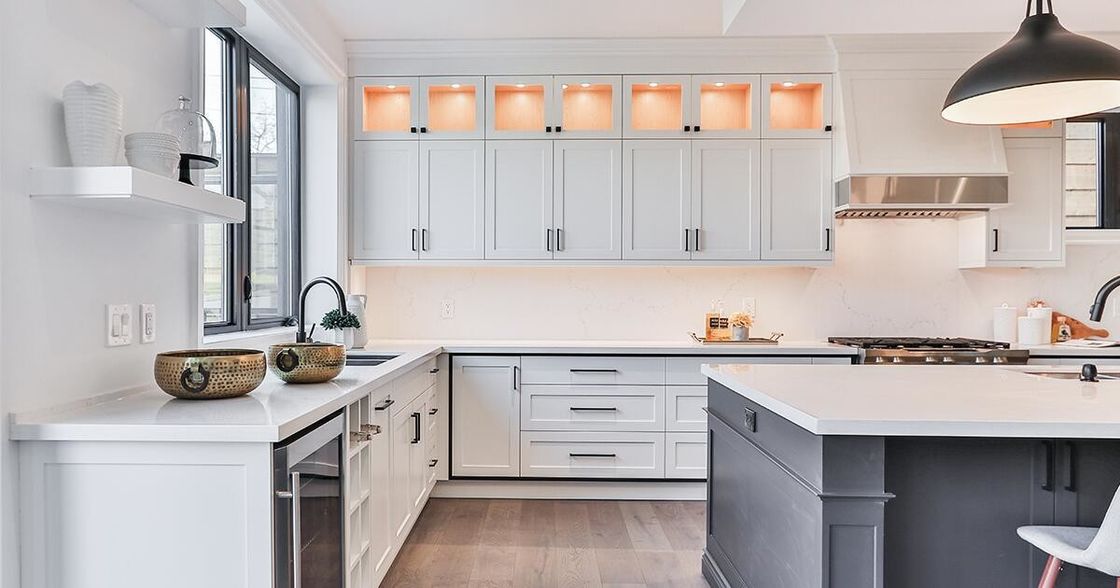 Keukenkast in Europese stijl met gegarandeerd en modern ontwerp