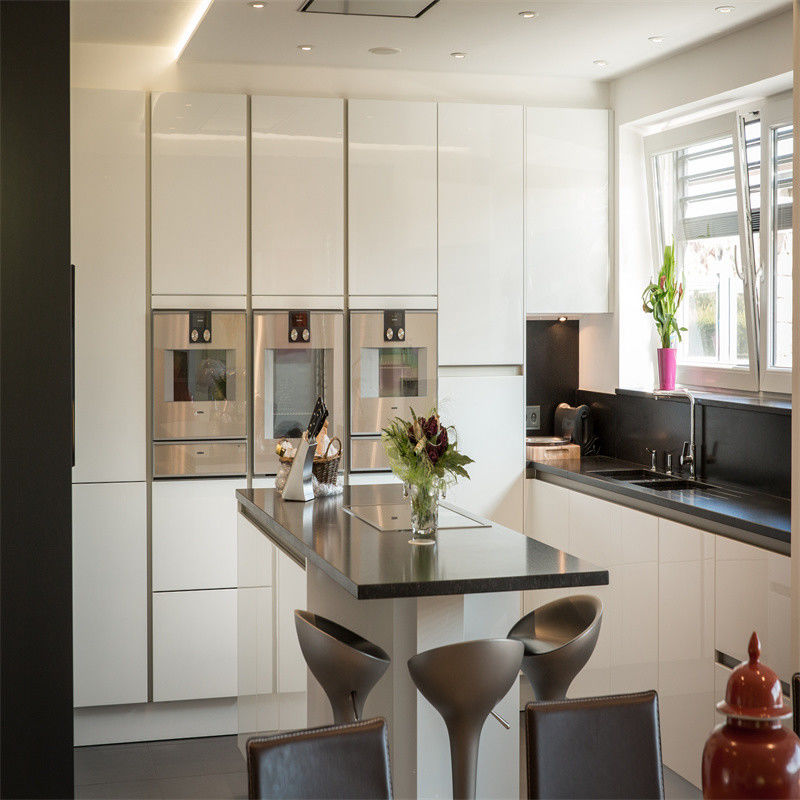 Transformeer uw keuken met YALIG Luxury Solid Wood Cabinets en RICE BOX Accessoires