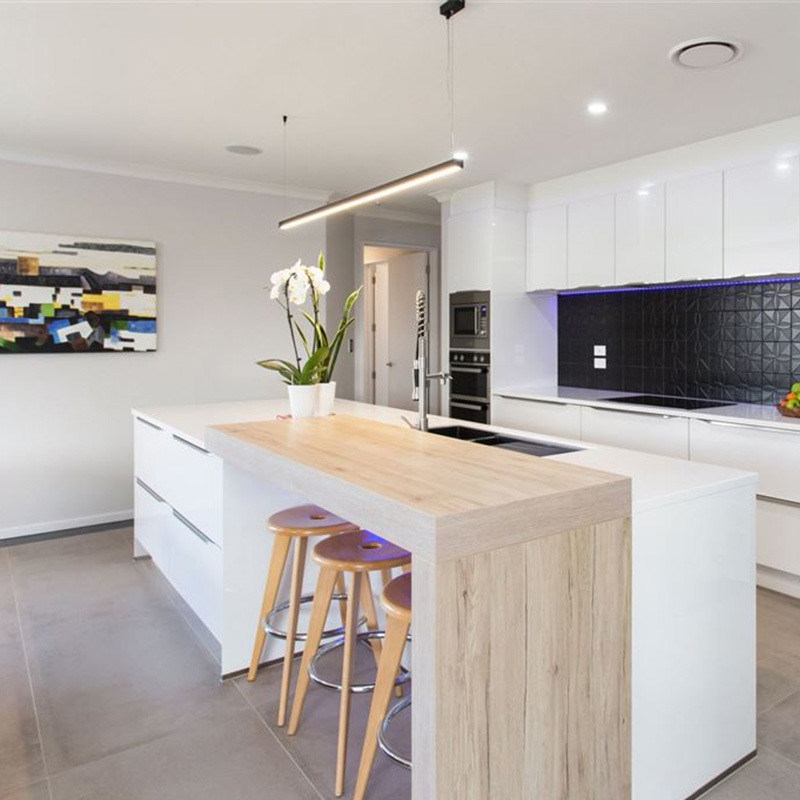 Houten kasten voor keukenmeubels van aangepaste fineerkleur