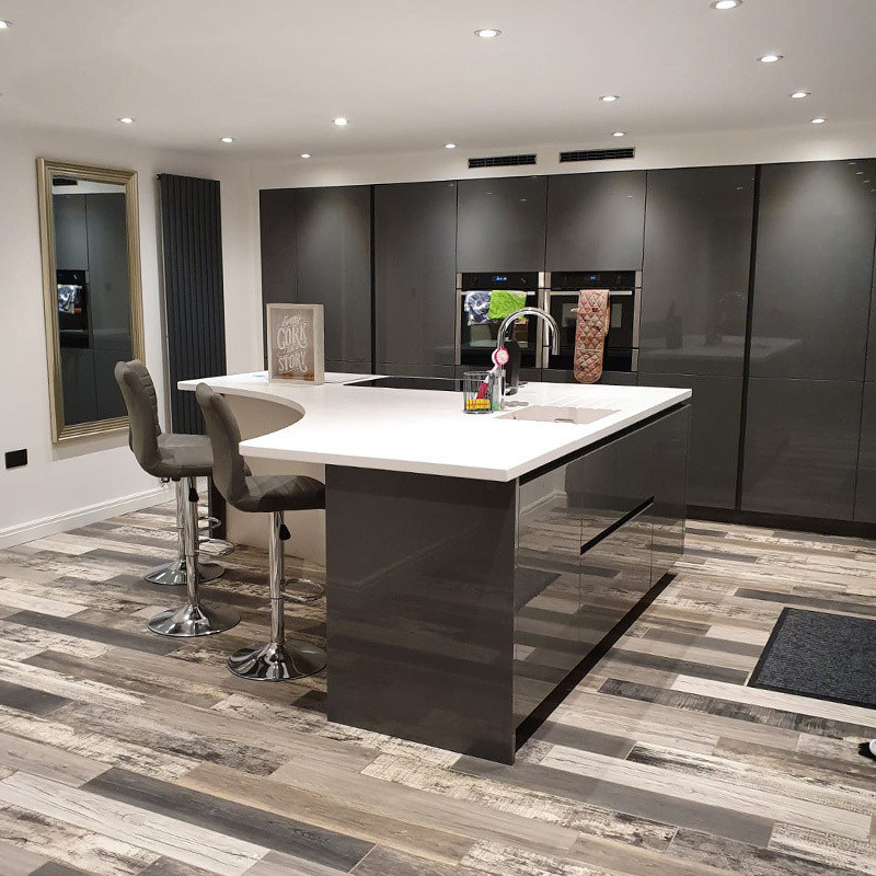 Houten kasten voor keukenmeubels van aangepaste fineerkleur