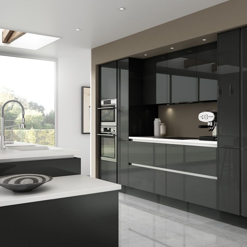 Gepersonaliseerde Gloss Keukenkas met modern ontwerp en accessoires