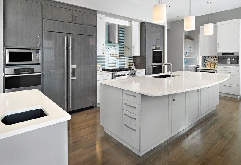 Modern Design Gloss Keukenkast Set gemaakt van massief hout en Toe Kick Accessoires
