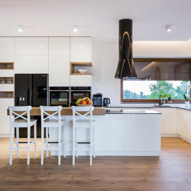 Op maat gemaakte kleuren modulaire luxe keukenkasten met modern ontwerp en fineer afwerking