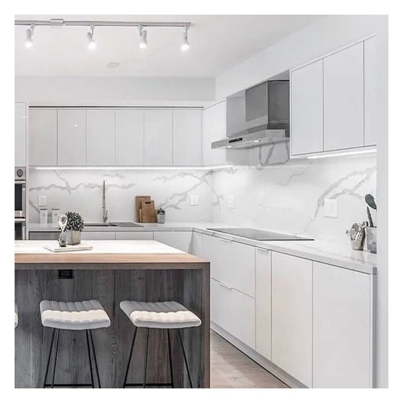 Gemakkelijk schoonmaken Functionaliteit Aangepaste kleur Moderne keukenkasten voor appartement