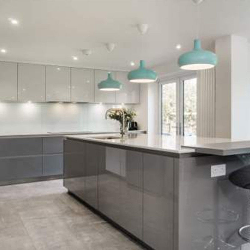 Flat Edge Countertop Kanten en wastafel inbegrepen in onze Modern Design Keukenkast Set