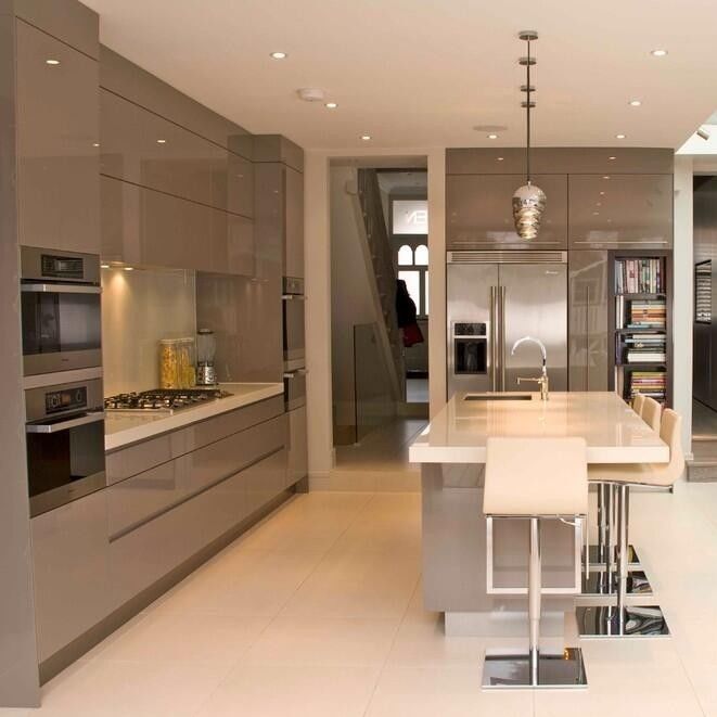 Hoogglanzend geverfd triplex carcasse vol moderne keukenkast Een must-have voor uw huis