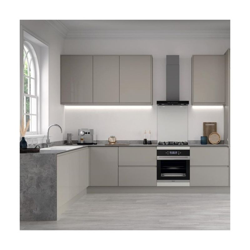 Moderne keukenmeubilair met Blum-hardware en aangepast houtontwerp van fineerkleur