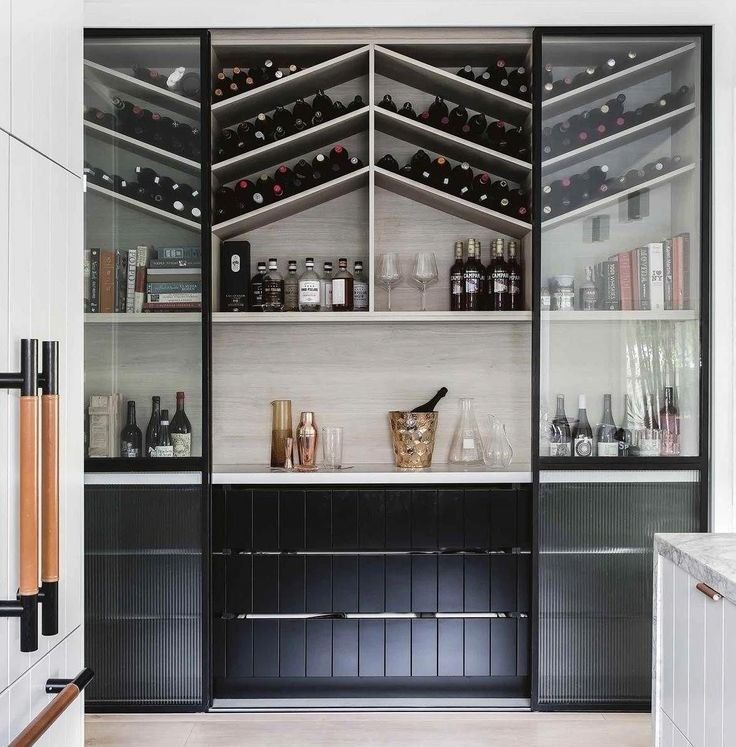 Moderne luxe huishoudelijke meubels Euro-stijl Bar Wijnrek met houten ontwerp