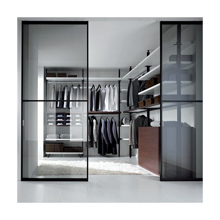 Moderne design stijl Houten minimalistische garderobe met glazen deurpaneel en lichtstrook