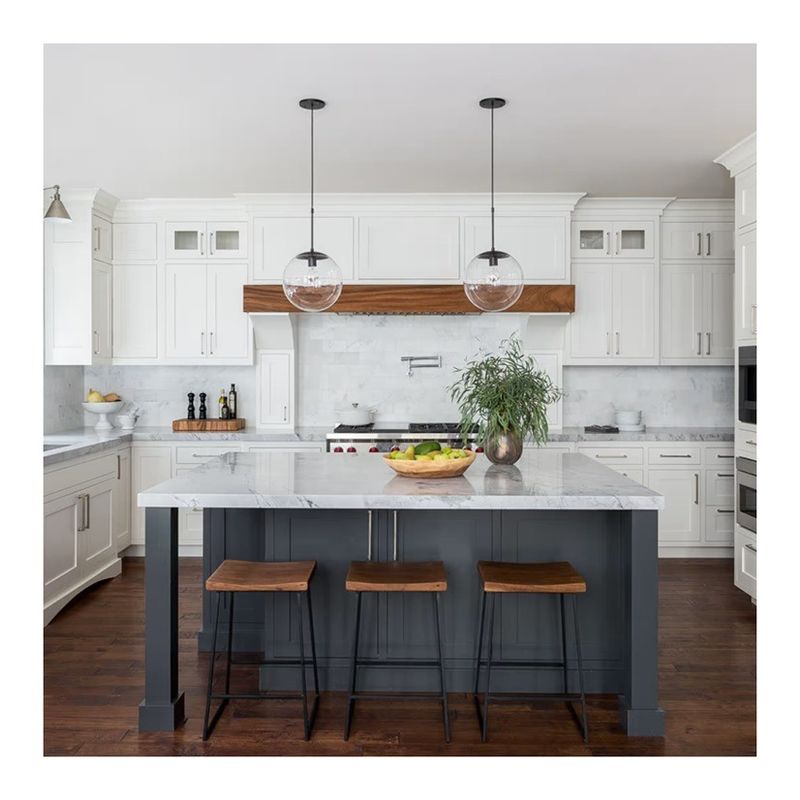 Moderne White Shaker Acryl RTA Keuken Pantry Kas met Magic Corner Design Stijl