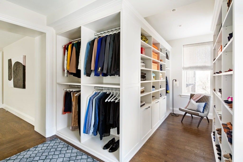 Modern stijl High End Walk-in kastjes gemaakt van MR HDF board voor aangepaste slaapkamers