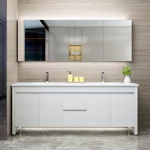 Moderne badkamer vanity met wastafel led defogging spiegelkas en smart sensor licht