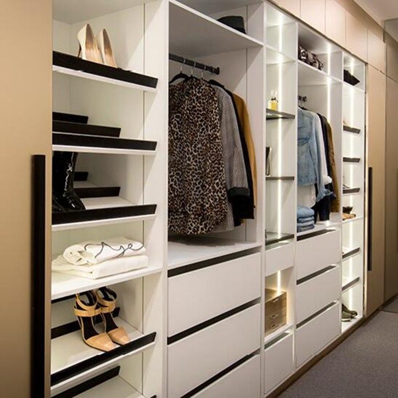 Custom Set Houten Stijl 2024 Moderne Modulaire Slaapkamer Walk-in Closet System voor Appartement