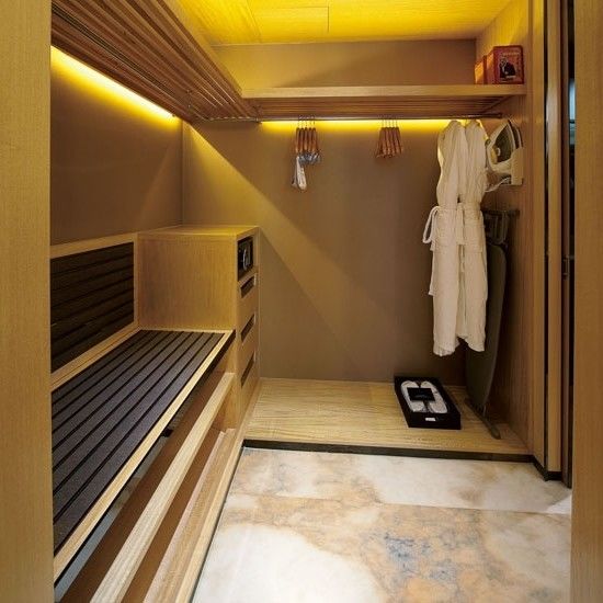 Moderne stijl Houten kleding kast Custom luxe ontwerp voor thuis villa hotel appartement