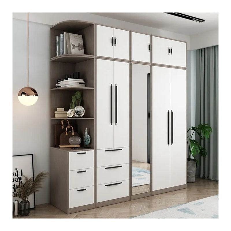 Eenvoudige deur kleding hangend ontwerp DIY designer garderobe voor kleding in een moderne villa