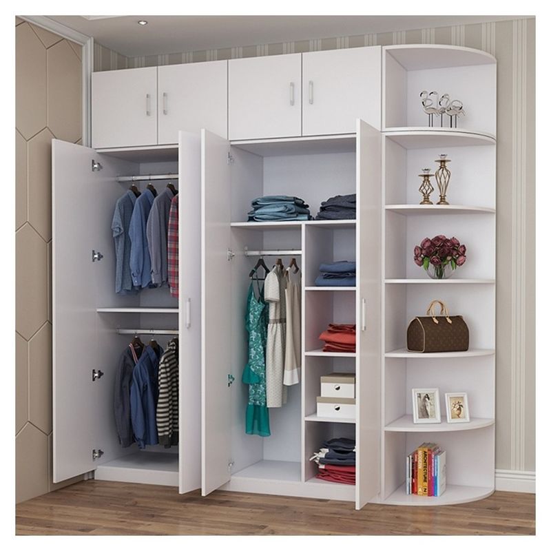 Eenvoudige deur kleding hangend ontwerp DIY designer garderobe voor kleding in een moderne villa