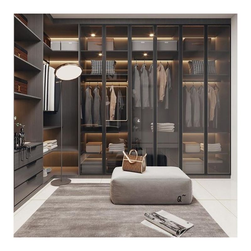 YALIG 2D / 3D Custom Made Italiaanse stijl Modern slaapkamer garderobe ontwerp voor appartement