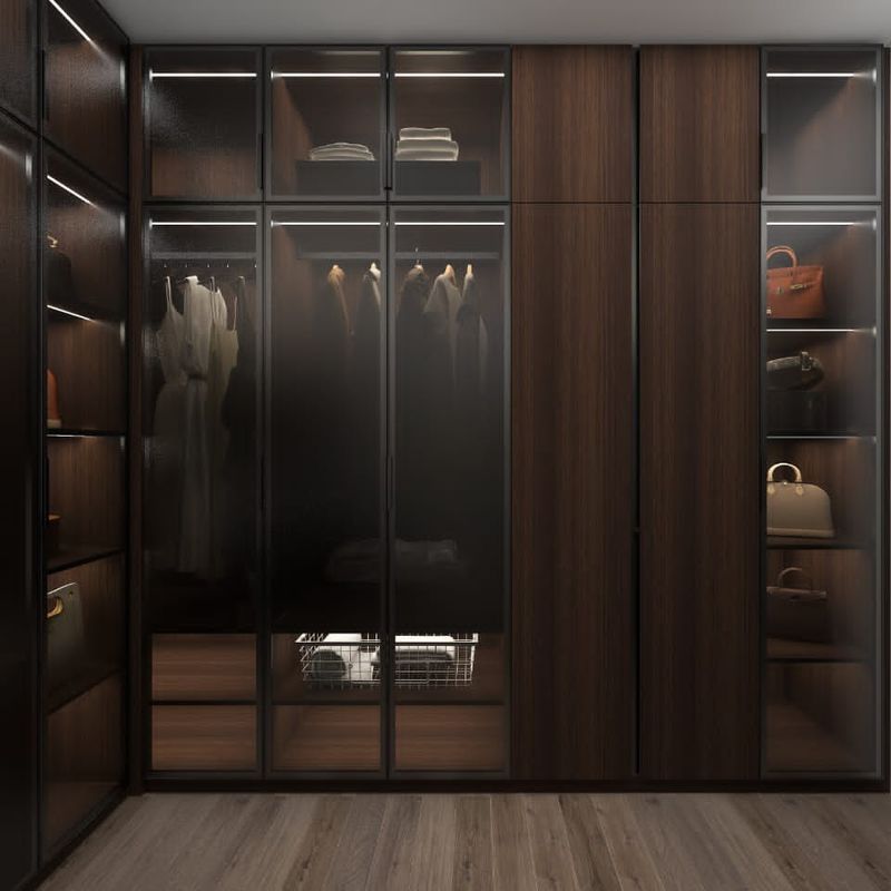 Moderne houten melamine slaapkamerkasten Walk in Closet-systeem voor luxe woonruimtes