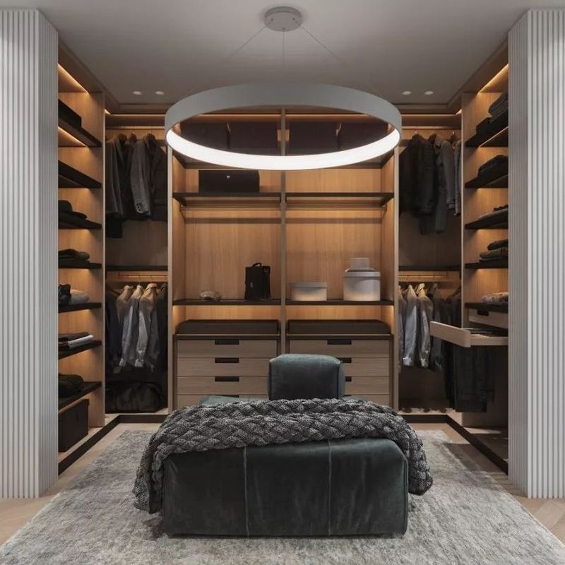 Contemporary Design Style Luxe Grijs U-vormig MDF Walk in Closet Kledingkasten GEEN Gevouwen