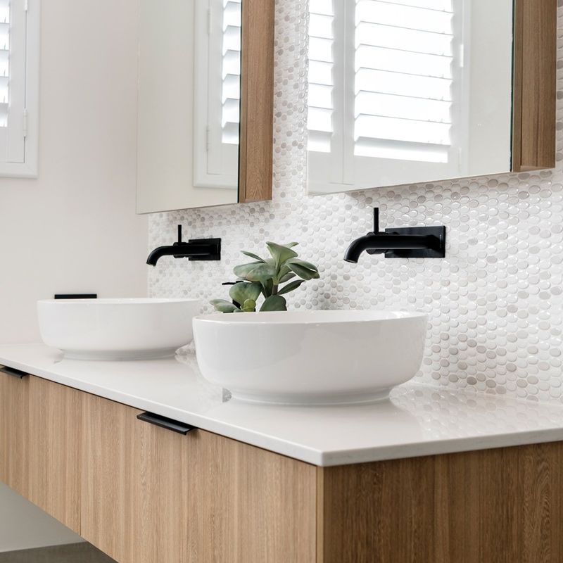 Verander uw badkamer met massief houten wandmontage vanities en drijvende wasbak